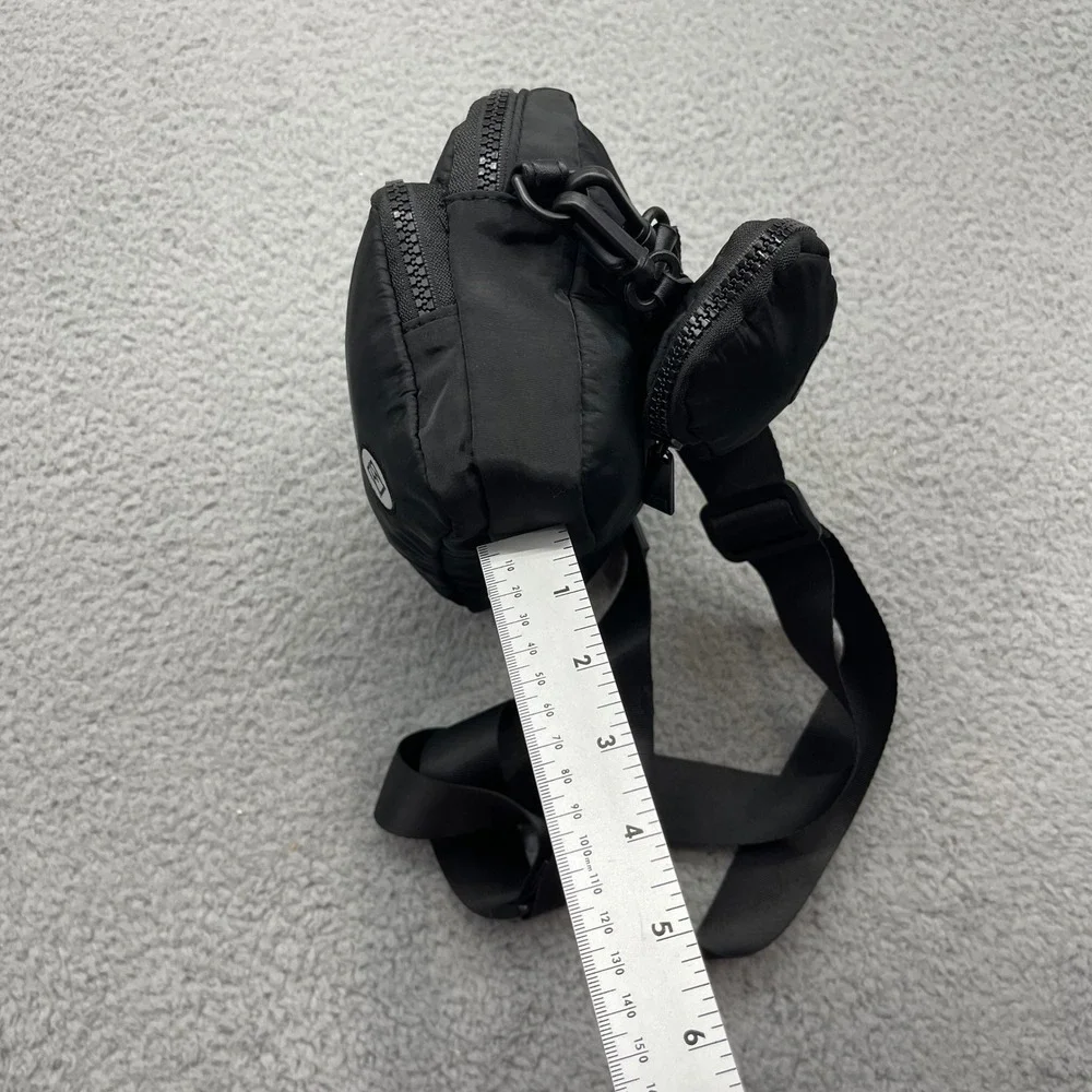 Avalanche AVF8553BK Unisex Small Black Crossbody Bag w/ Detachable Utility Pouch